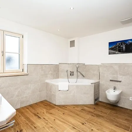 Elmau Apartment *